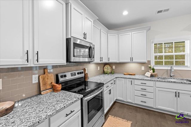 126 W River Cane Run, Perry, GA 31069