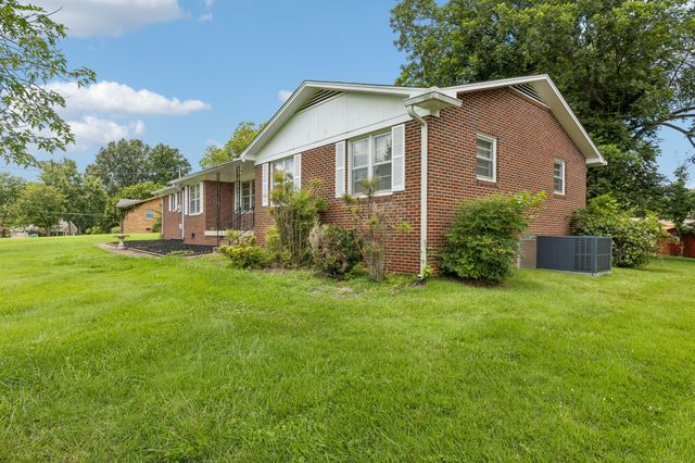 950 Fairlane Dr, Lewisburg, TN 37091