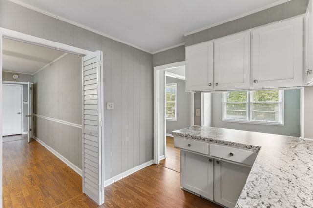 950 Fairlane Dr, Lewisburg, TN 37091
