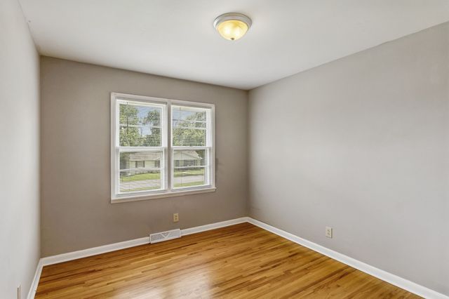 950 Fairlane Dr, Lewisburg, TN 37091