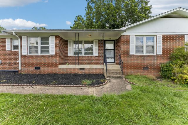 950 Fairlane Dr, Lewisburg, TN 37091