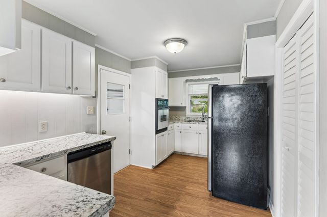 950 Fairlane Dr, Lewisburg, TN 37091