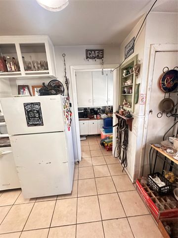 426 Goodyear Street, Irving, TX 75062