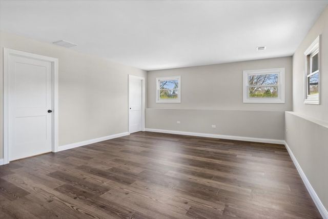 9 Red Bud Court, Bolingbrook, IL 60490