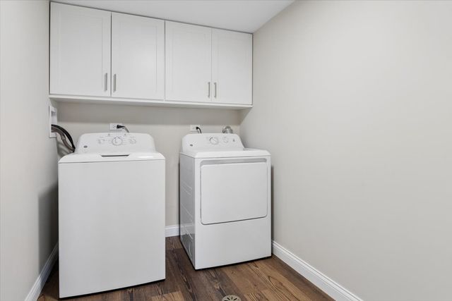9 Red Bud Court, Bolingbrook, IL 60490
