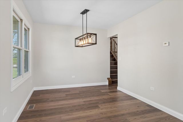 9 Red Bud Court, Bolingbrook, IL 60490