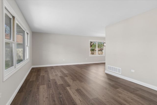 9 Red Bud Court, Bolingbrook, IL 60490