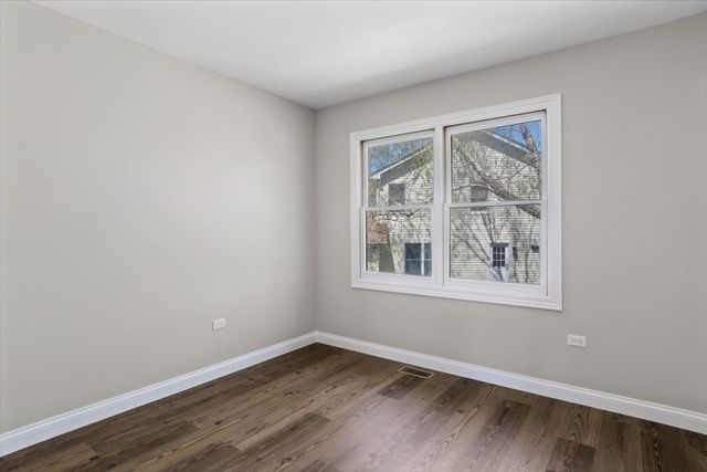 9 Red Bud Court, Bolingbrook, IL 60490