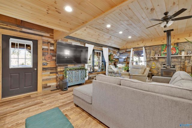 330 La Rue Finis, Leesburg, AL 35983