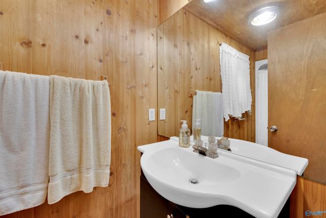 330 La Rue Finis, Leesburg, AL 35983