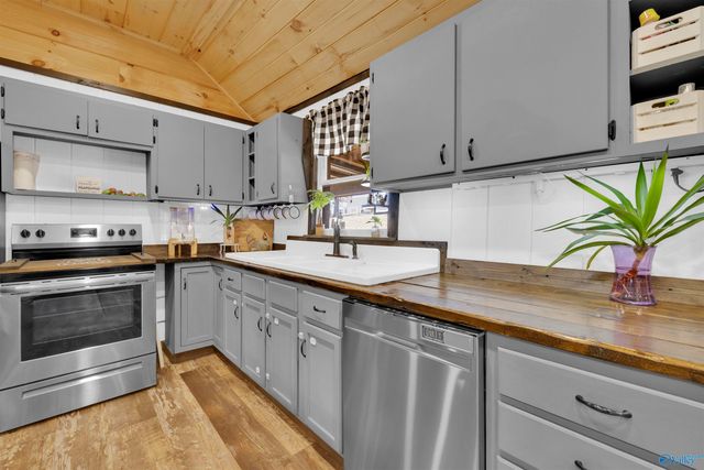 330 La Rue Finis, Leesburg, AL 35983