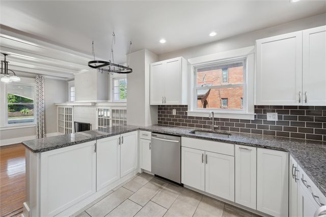 2904 Perrysville Ave, Observatory Hill, PA 15214