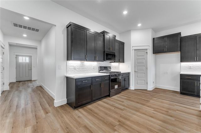 8851 Anise Drive, Centerton, AR 72719