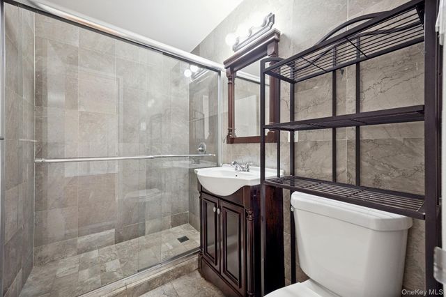 60-11 Broadway 3S, Woodside, NY 11377