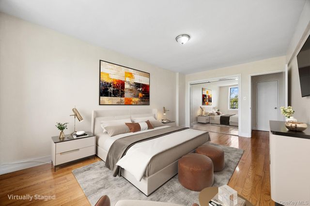 60-11 Broadway 3S, Woodside, NY 11377