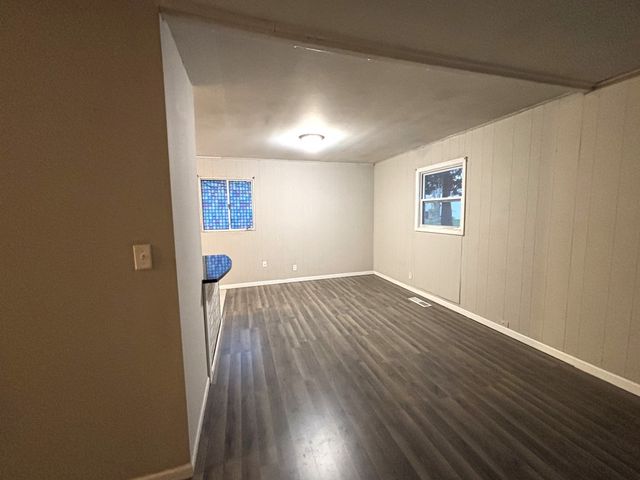 140 Hickory Drive, Carpentersville, IL 60110