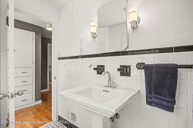 1025 Wildwood Drive, East Lansing, MI 48823