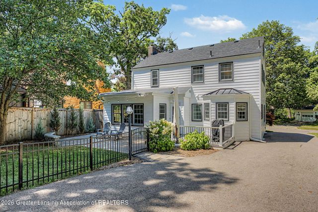 1025 Wildwood Drive, East Lansing, MI 48823