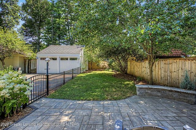 1025 Wildwood Drive, East Lansing, MI 48823