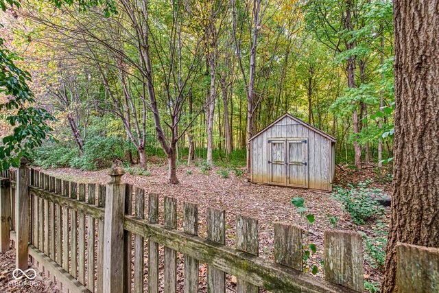 2815 Singletree Drive, Indianapolis, IN 46234
