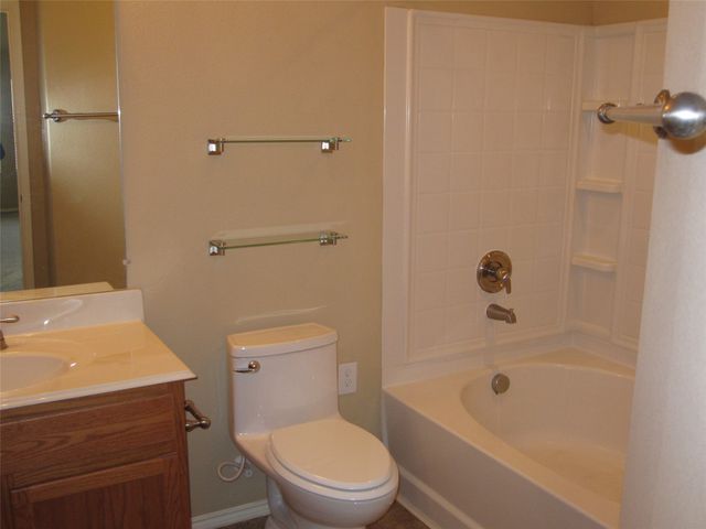 609 Twin Knoll Drive, Mckinney, TX 75071