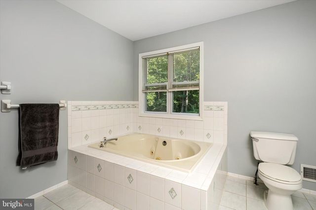 36 ARNOLD LN, Robbinsville, NJ 08691