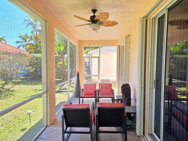 286 Saratoga Boulevard E, Royal Palm Beach, FL 33411