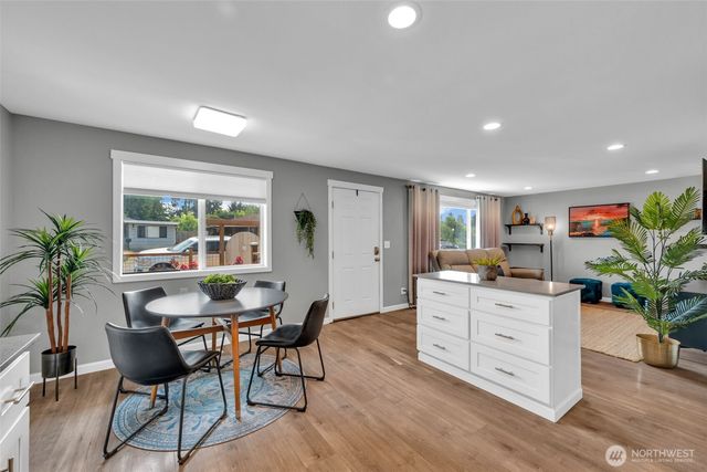 711 6th Street SE, Auburn, WA 98002