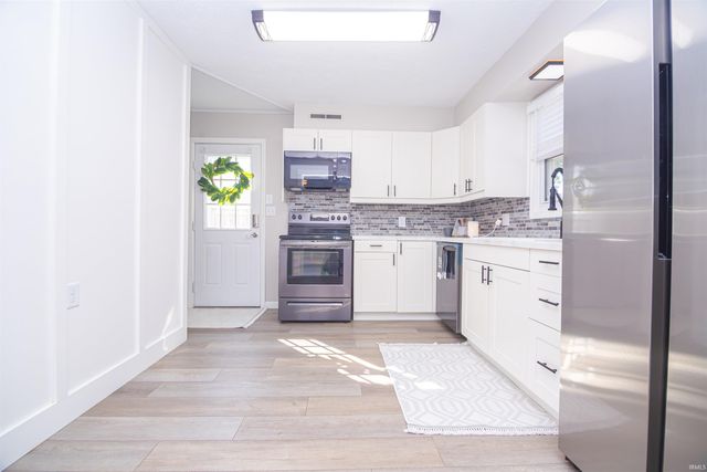 2800 Meadow Drive, Lafayette, IN 47909