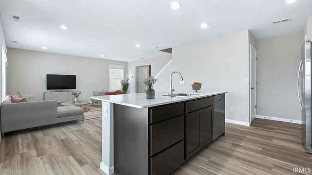 1441 Greencastle Drive, Warsaw, IN 46582