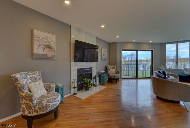 1360 Hamburg Tpke 104, Wayne Twp., NJ 07470