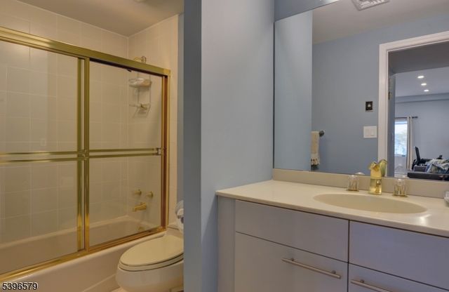 1360 Hamburg Tpke 104, Wayne Twp., NJ 07470