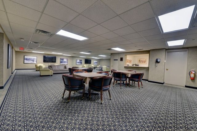 1360 Hamburg Tpke 104, Wayne Twp., NJ 07470