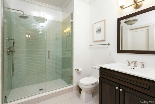 18 Rivers Edge Drive 305, Tarrytown, NY 10591