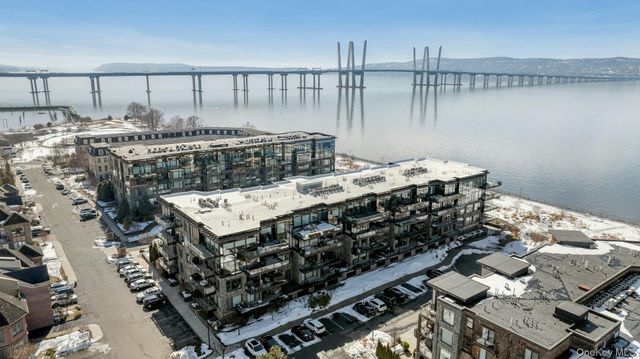 18 Rivers Edge Drive 305, Tarrytown, NY 10591