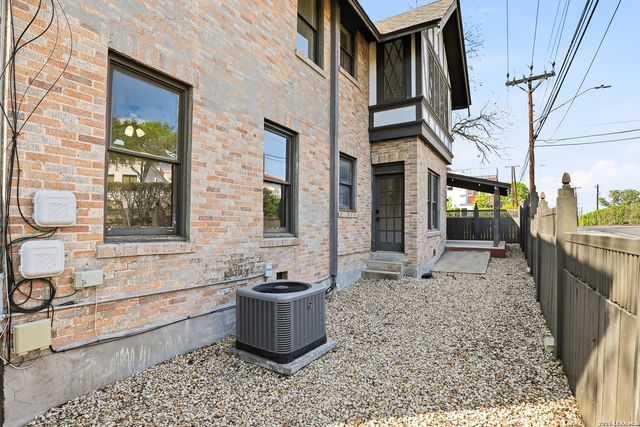 162 Davis Ct Unit A, San Antonio, TX 78209