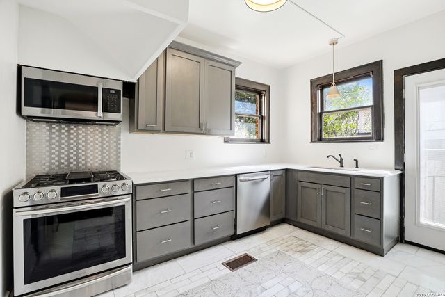 162 Davis Ct Unit A, San Antonio, TX 78209