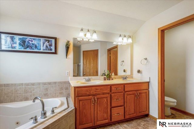 3224 Fairway Drive, Plattsmouth, NE 68048