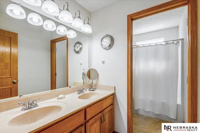 3224 Fairway Drive, Plattsmouth, NE 68048