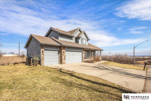3224 Fairway Drive, Plattsmouth, NE 68048