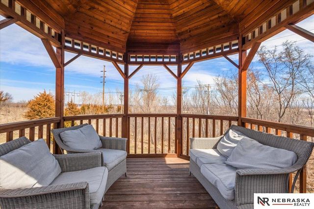 3224 Fairway Drive, Plattsmouth, NE 68048