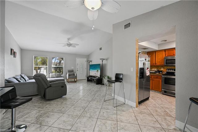 1721 SE 21st TER, Cape Coral, FL 33990