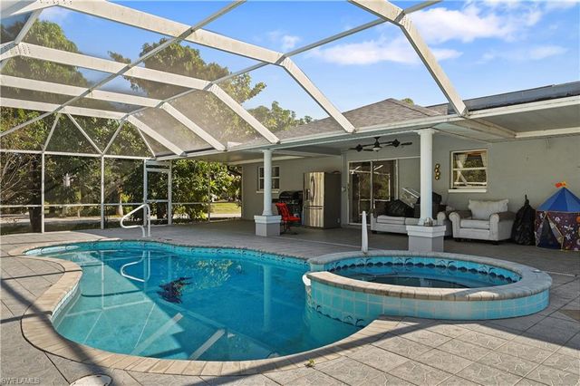 1721 SE 21st TER, Cape Coral, FL 33990