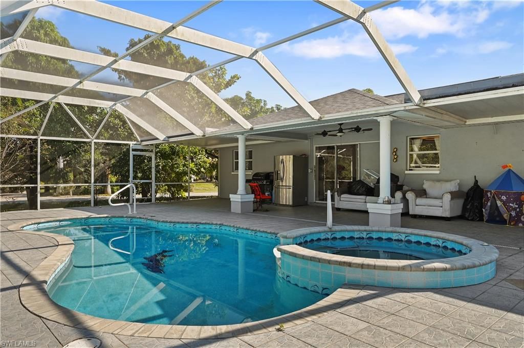 Image 29 of property listing at 1721 SE 21st TER, Cape Coral, FL 33990