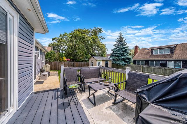 127 Clinton Avenue, East Patchogue, NY 11772