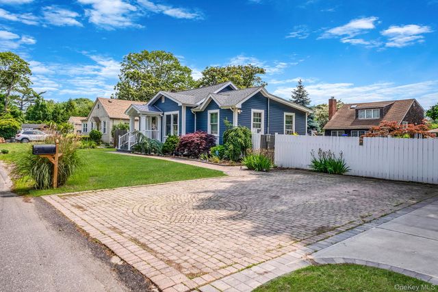 127 Clinton Avenue, East Patchogue, NY 11772