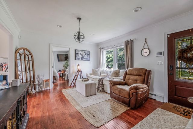 127 Clinton Avenue, East Patchogue, NY 11772