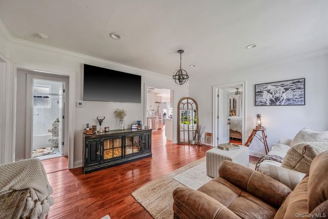 127 Clinton Avenue, East Patchogue, NY 11772