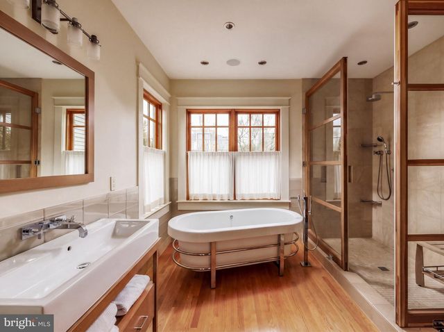 5521 POTOMAC AVE NW, Washington, DC 20016