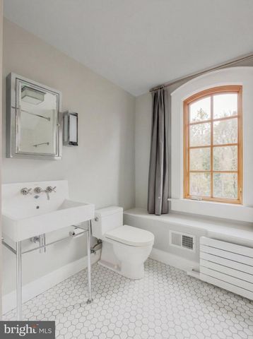 5521 POTOMAC AVE NW, Washington, DC 20016